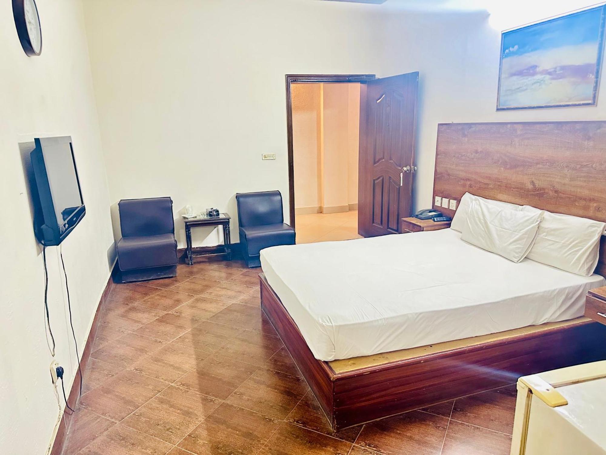 Fiesta Inn Hotel & Resorts Multan Eksteriør bilde