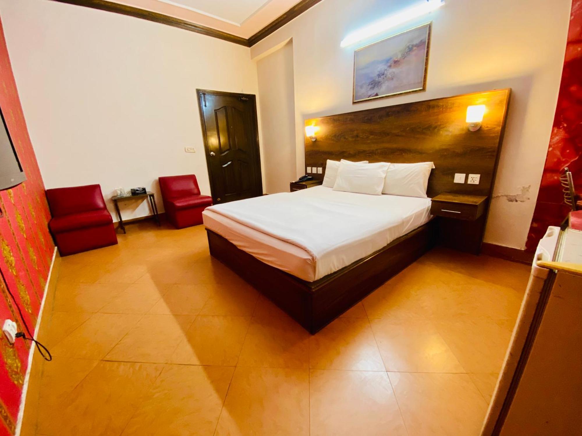 Fiesta Inn Hotel & Resorts Multan Eksteriør bilde