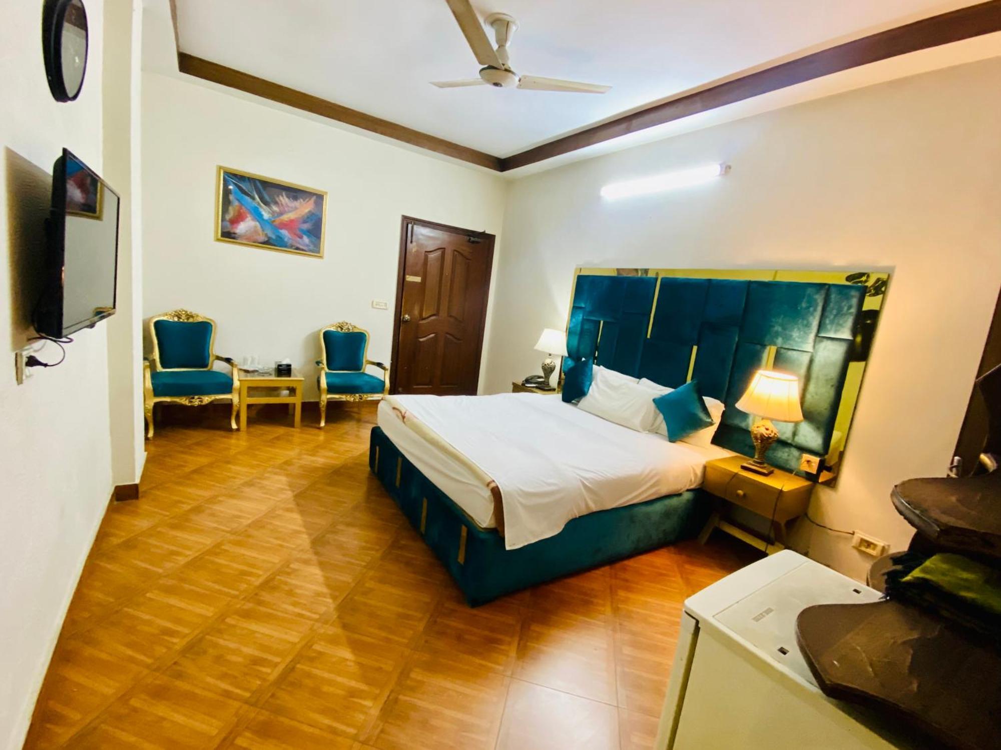 Fiesta Inn Hotel & Resorts Multan Eksteriør bilde