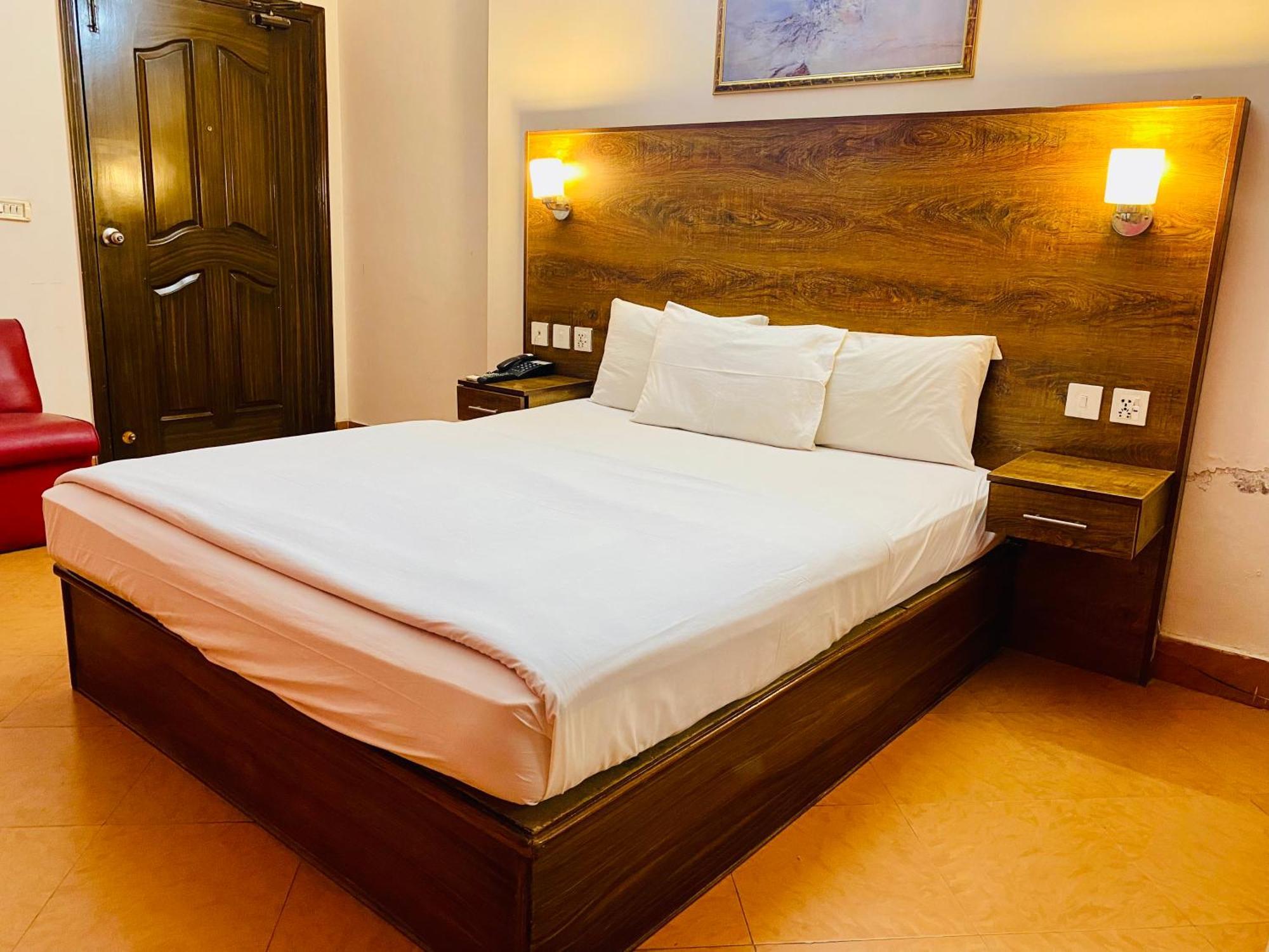 Fiesta Inn Hotel & Resorts Multan Eksteriør bilde